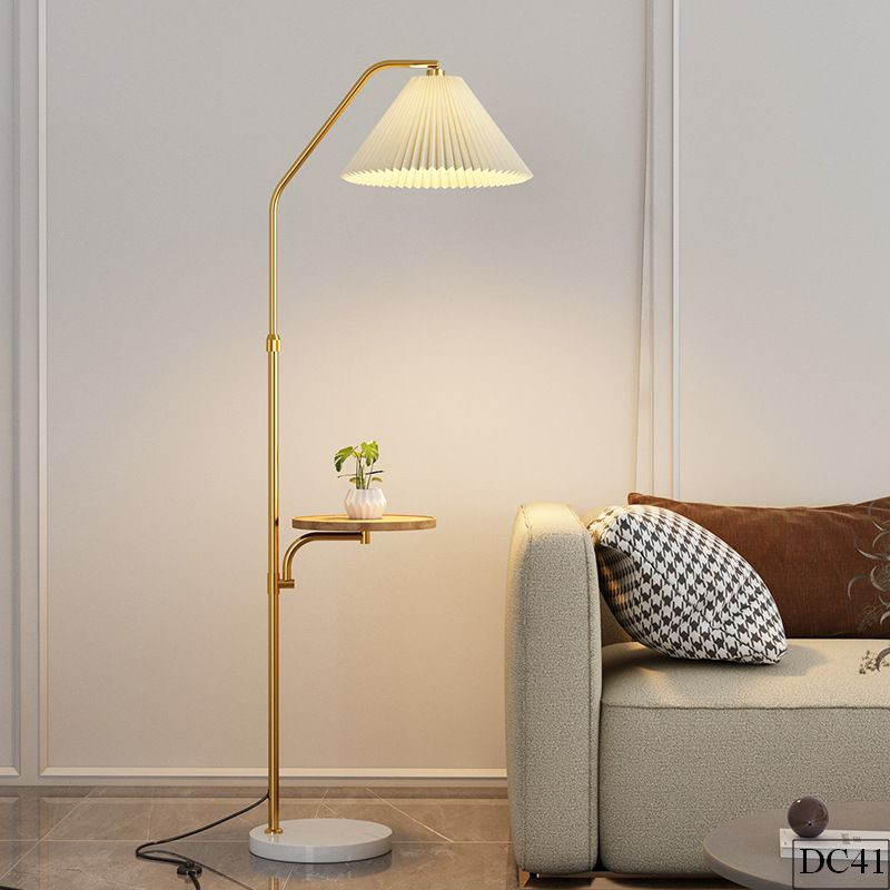 den-cay-dung-trang-tri-phong-khach-utami-dc41-hoaianvendor-5