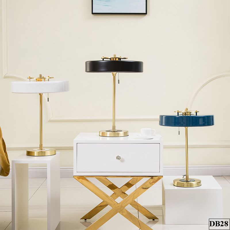 den-de-ban-phong-khach-zhuo-db28