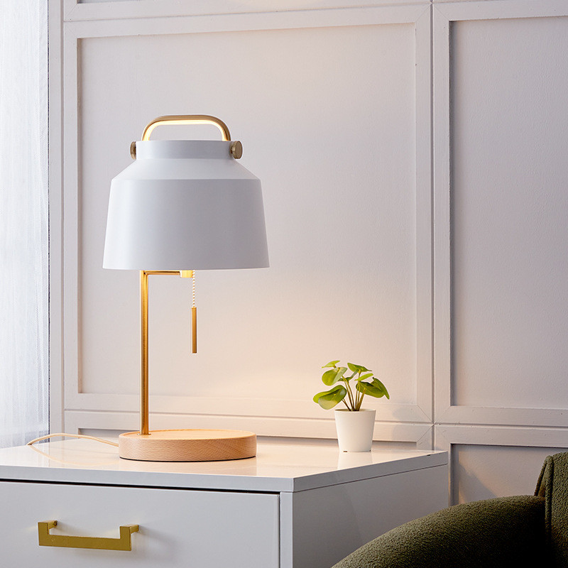 den-trang-tri-de-ban-bac-au-cadyla-do58-hoaianvendor-1