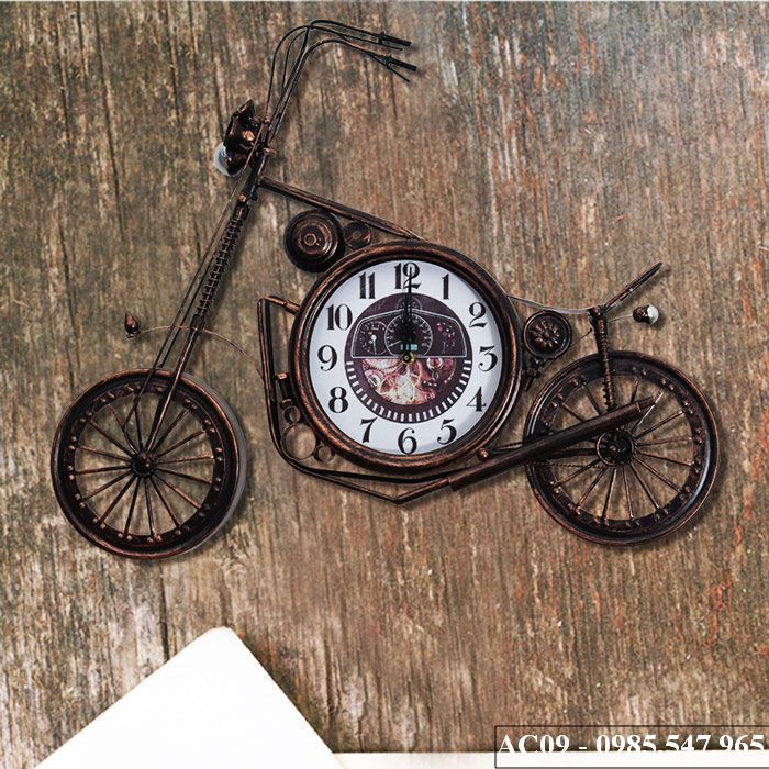 mo-hinh-xe-may-ket-hop-dong-ho-treo-tuong-ac09