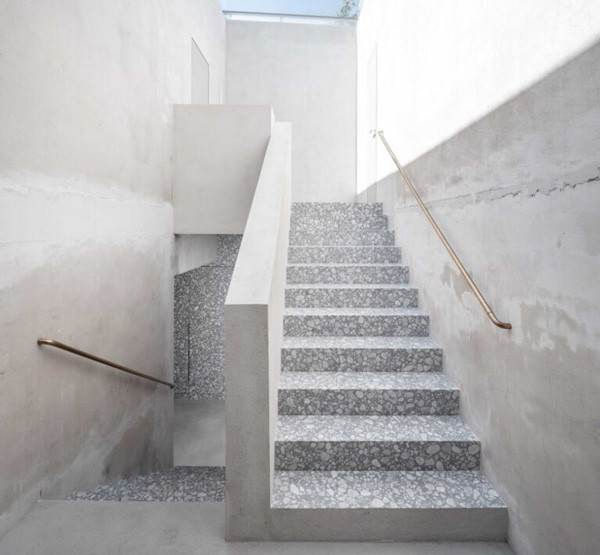 ung-dung-da-cam-thach-2