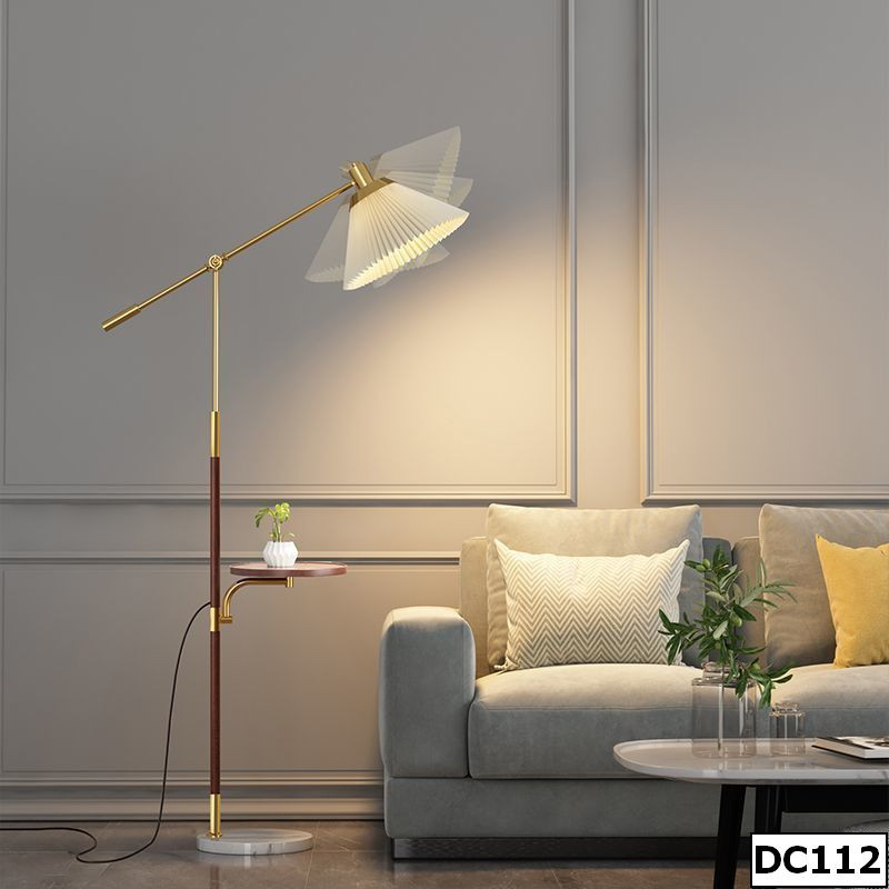 den-cay-doc-sach-co-ke-de-ban-mira-stand-dc112-hoaianvendor-1