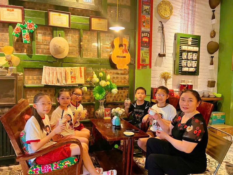 suc-hut-cua-nostalgia-tai-sao-the-he-tre-lai-me-man-khong-gian-bao-cap